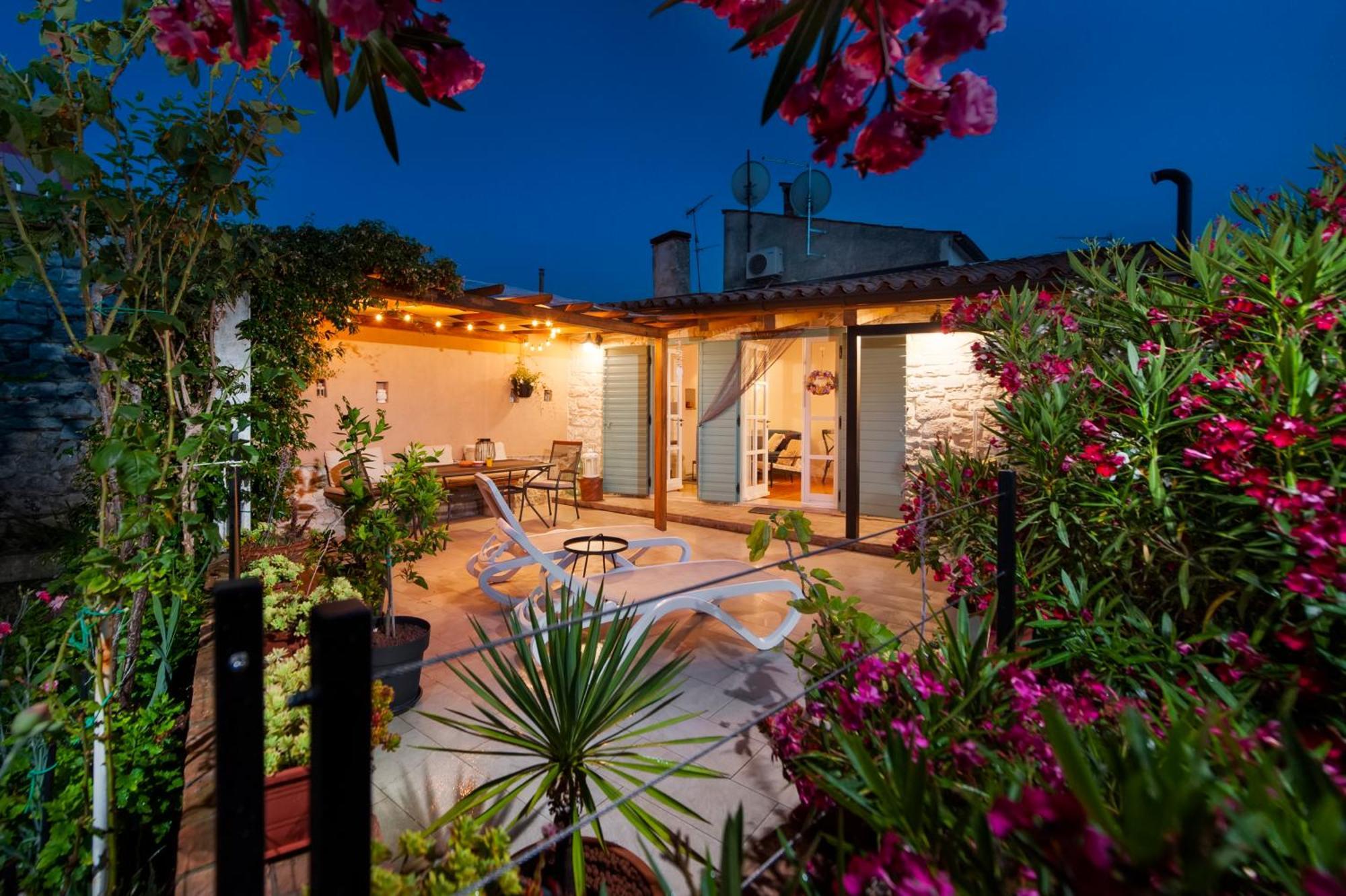Apartment Delight City Rovinj Bagian luar foto